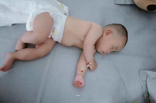 福州3个月宝宝怎么抱